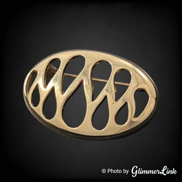 Vintage Monet Openwork Oval Shaped Teardrop Cut Out Gold Tone Brooch - Picture 3 of 9
